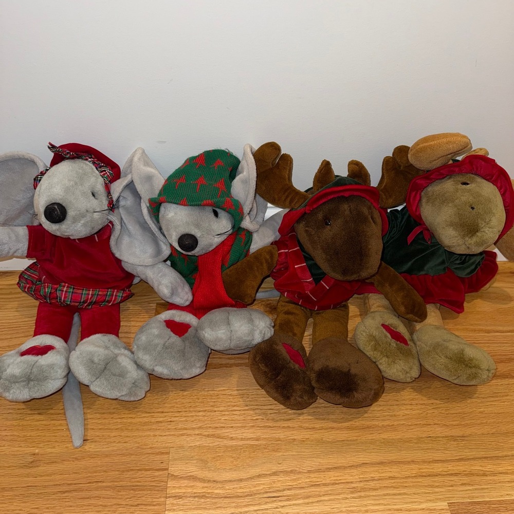 Vintage Commonwealth Christmas Plush Set Mice Moose Red Heart Feet Holiday Decor